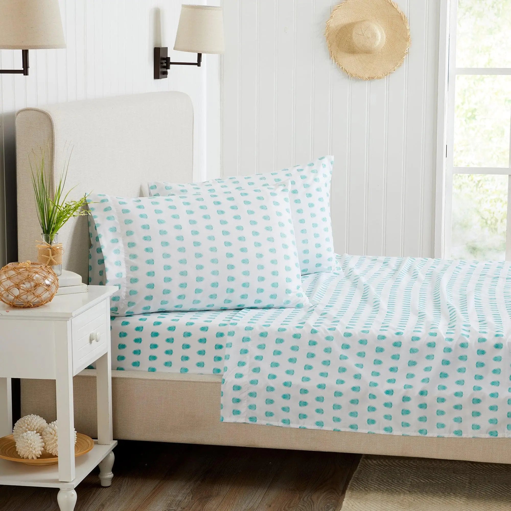 Coastal Sheet Set - Nantucket Collection by Great Bay Home, white fabric with turquoise dotted pattern