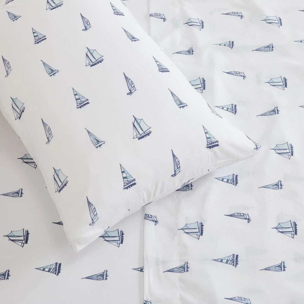 Coastal Sheet Set - Nantucket Collection by Great Bay Home, white with blue sailboat print.