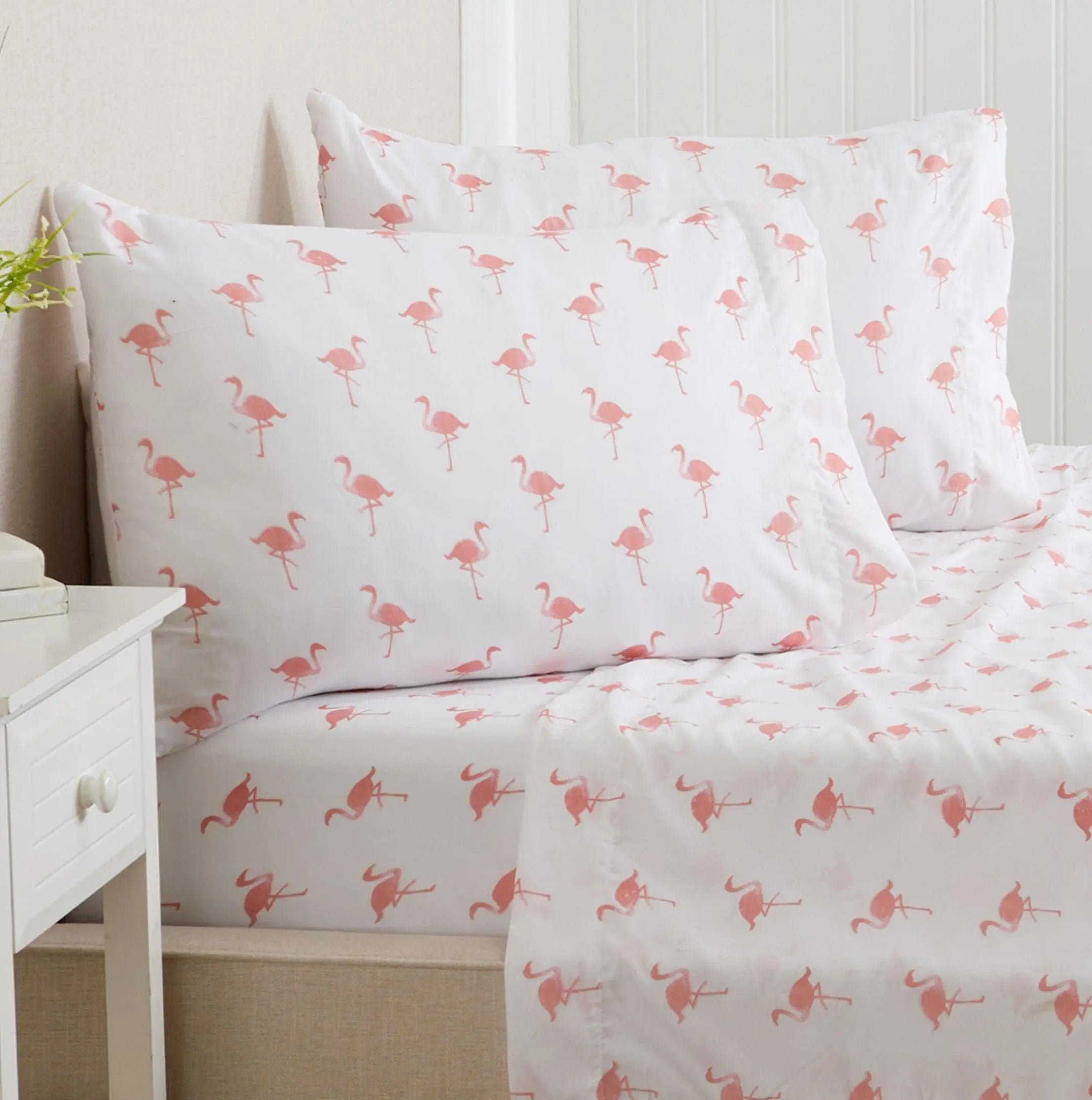 Coastal Sheet Set - Nantucket Collection bed sheets by Great Bay Home, white with pink flamingo print.