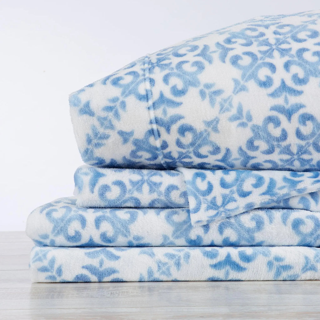 Velvet Luxe Bed Sheets, Lattice Collection by Great Bay Home in blue and white lattice pattern.