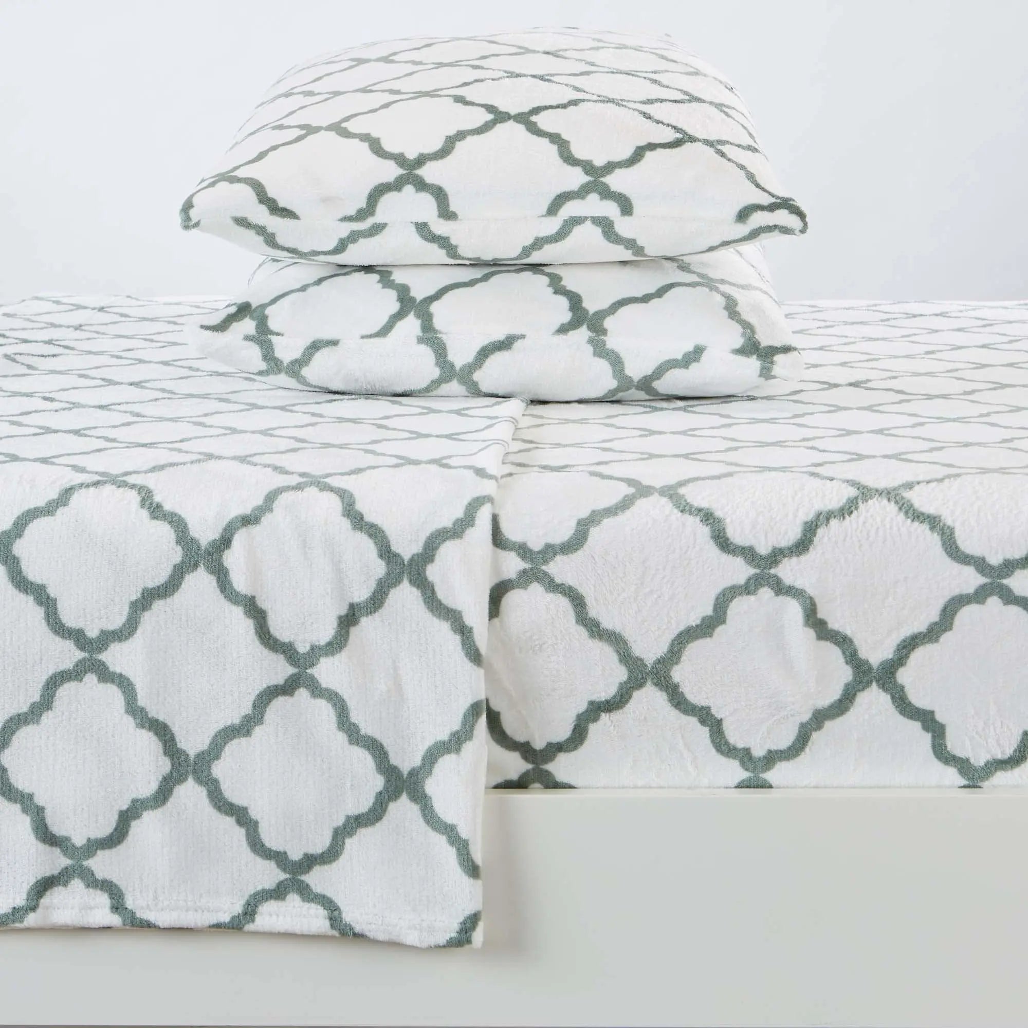Velvet Luxe Bed Sheets Lattice Collection teal lattice on white with 2 pillows