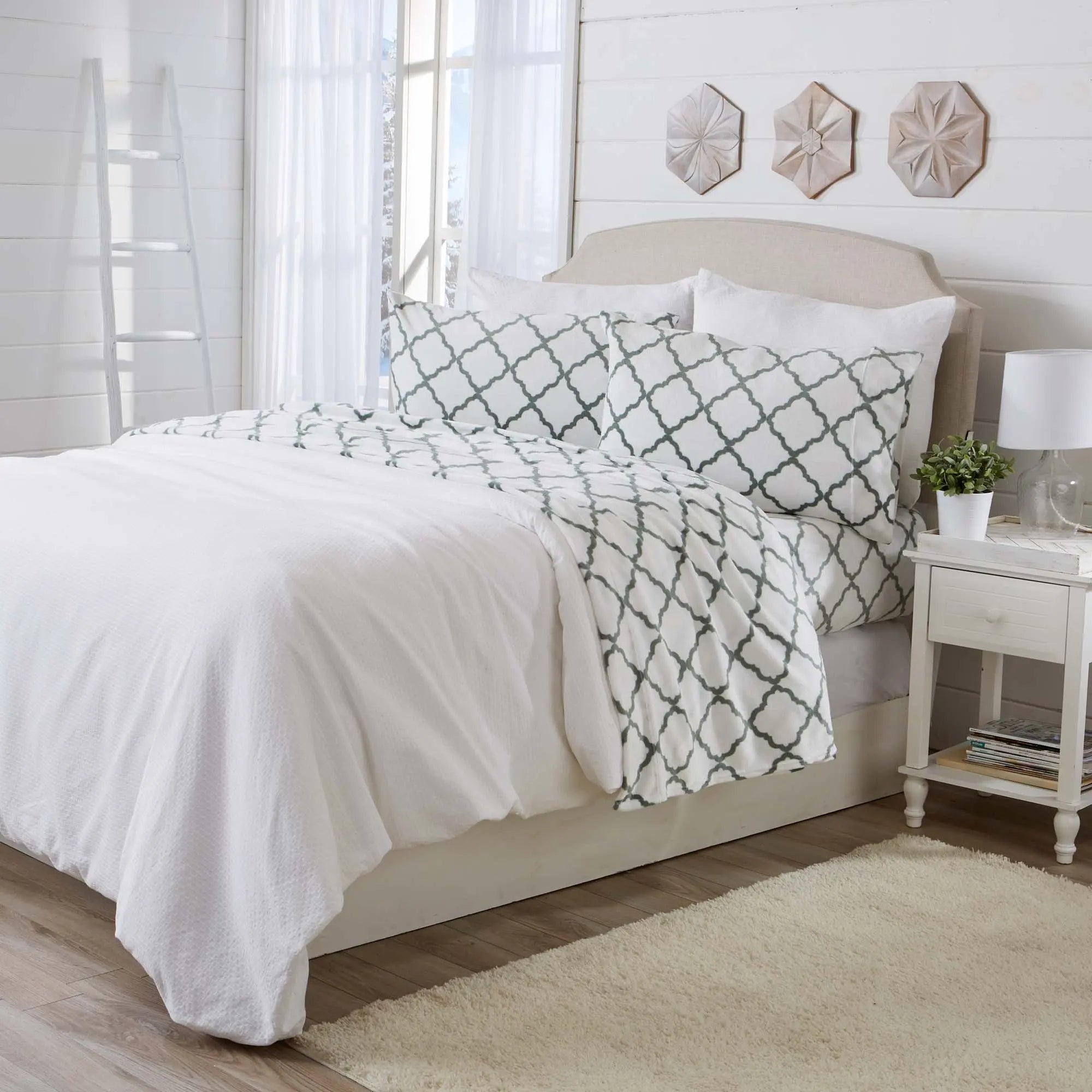 Velvet Luxe Bed Sheets - Lattice Collection by Great Bay Home; white sheets with teal lattice pattern