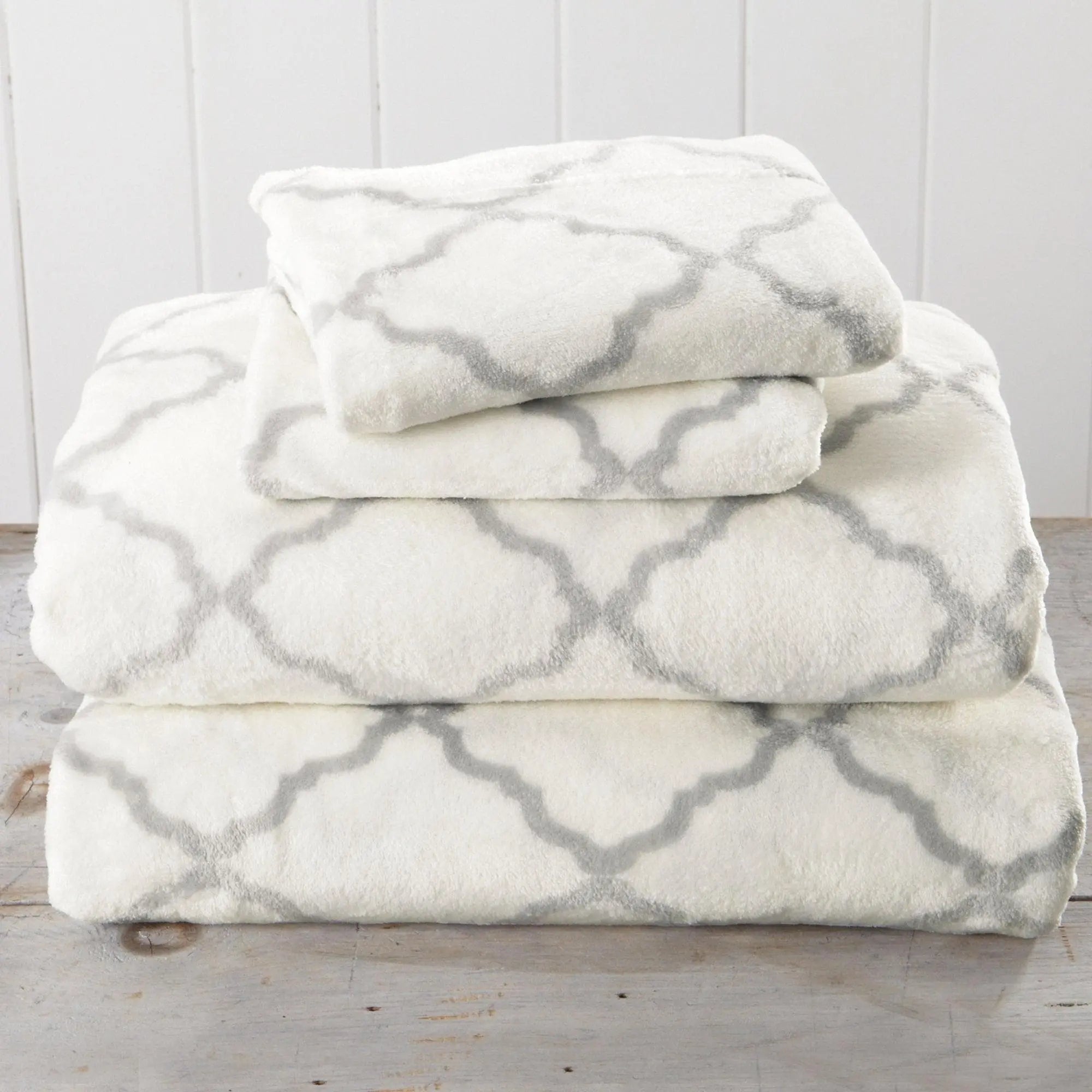 Velvet Luxe Bed Sheets - Lattice Collection by Great Bay Home, plush white with gray lattice pattern.