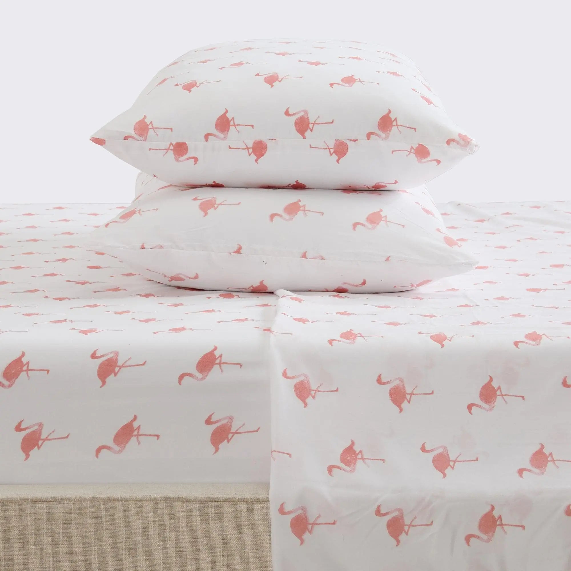 Coastal Sheet Set, Nantucket Collection by Great Bay Home, white with pink flamingo print.