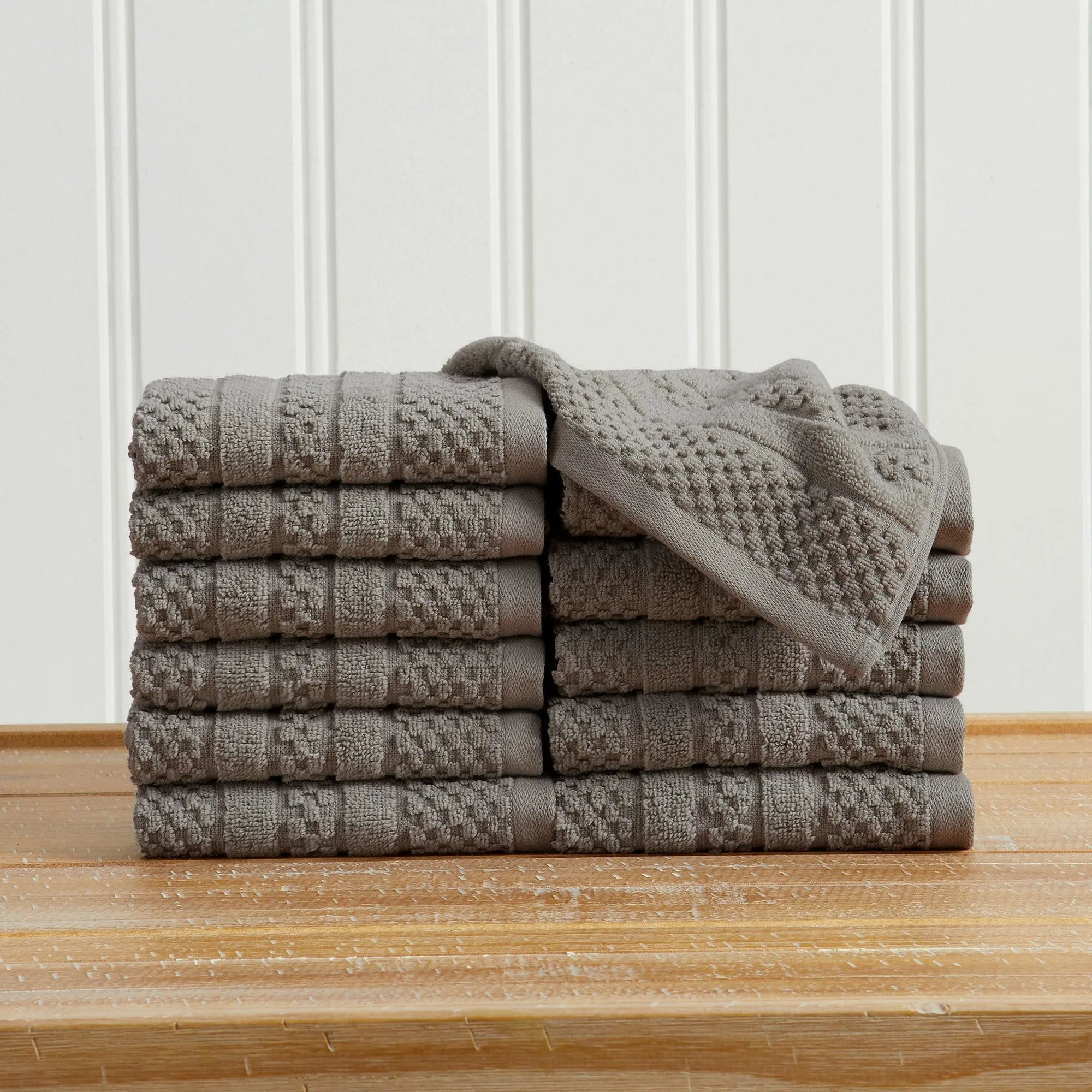 Giuliana Collection 100% Cotton Checkered Jacquard Bath Towel Set by Great Bay Home in taupe.