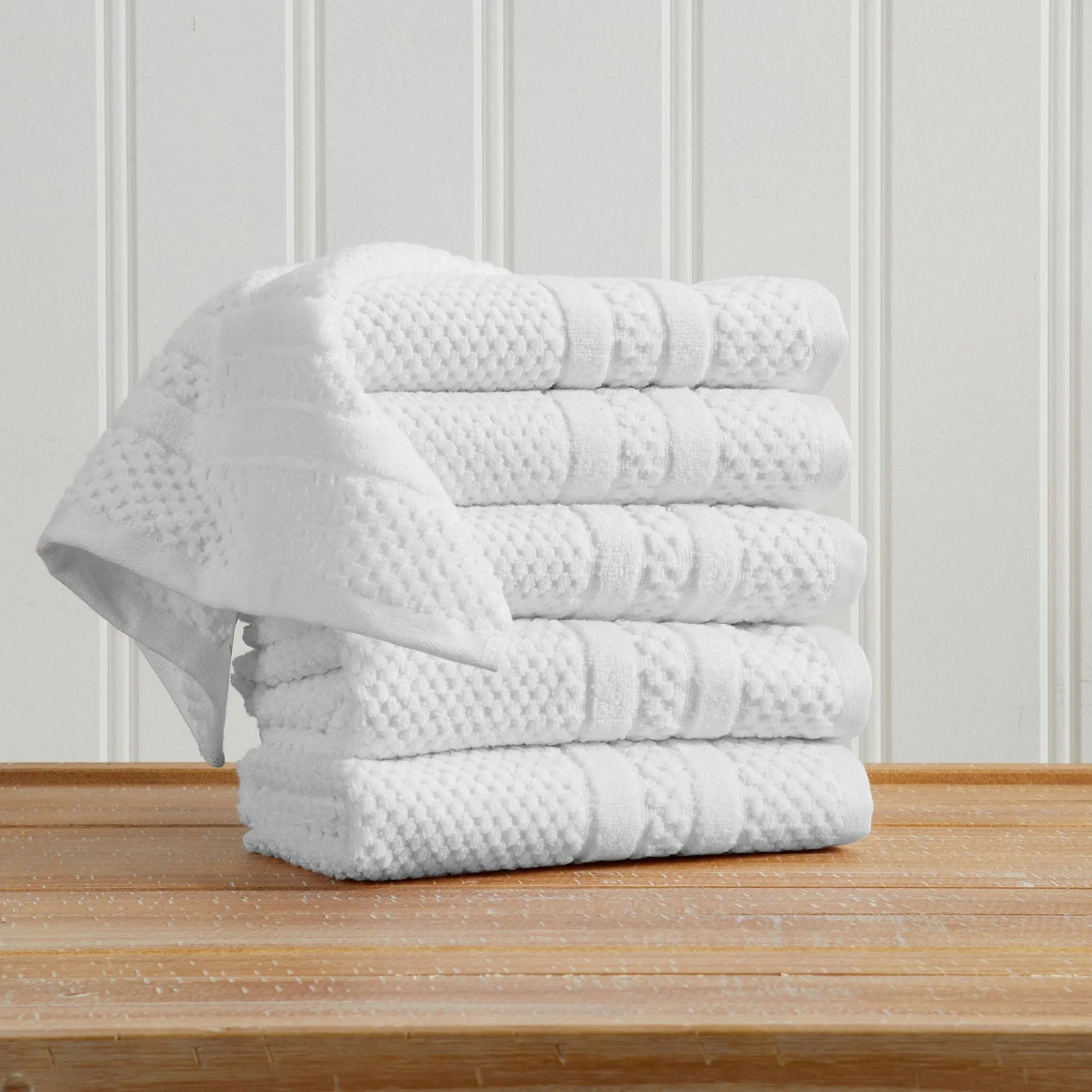 Great Bay Home Giuliana 5-piece bath towel set; white 100% cotton checkered jacquard towels.